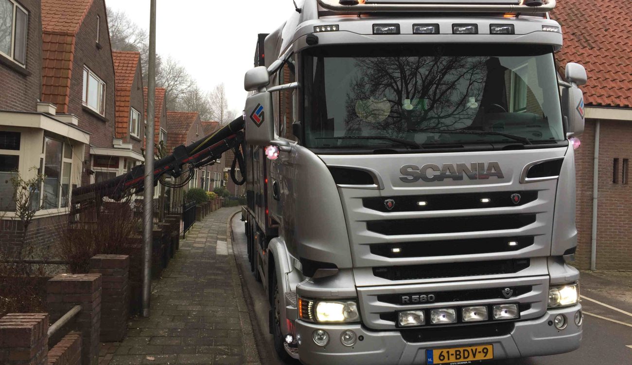 Zuigwagen bij uitgraven kruipruimte in Hasselt