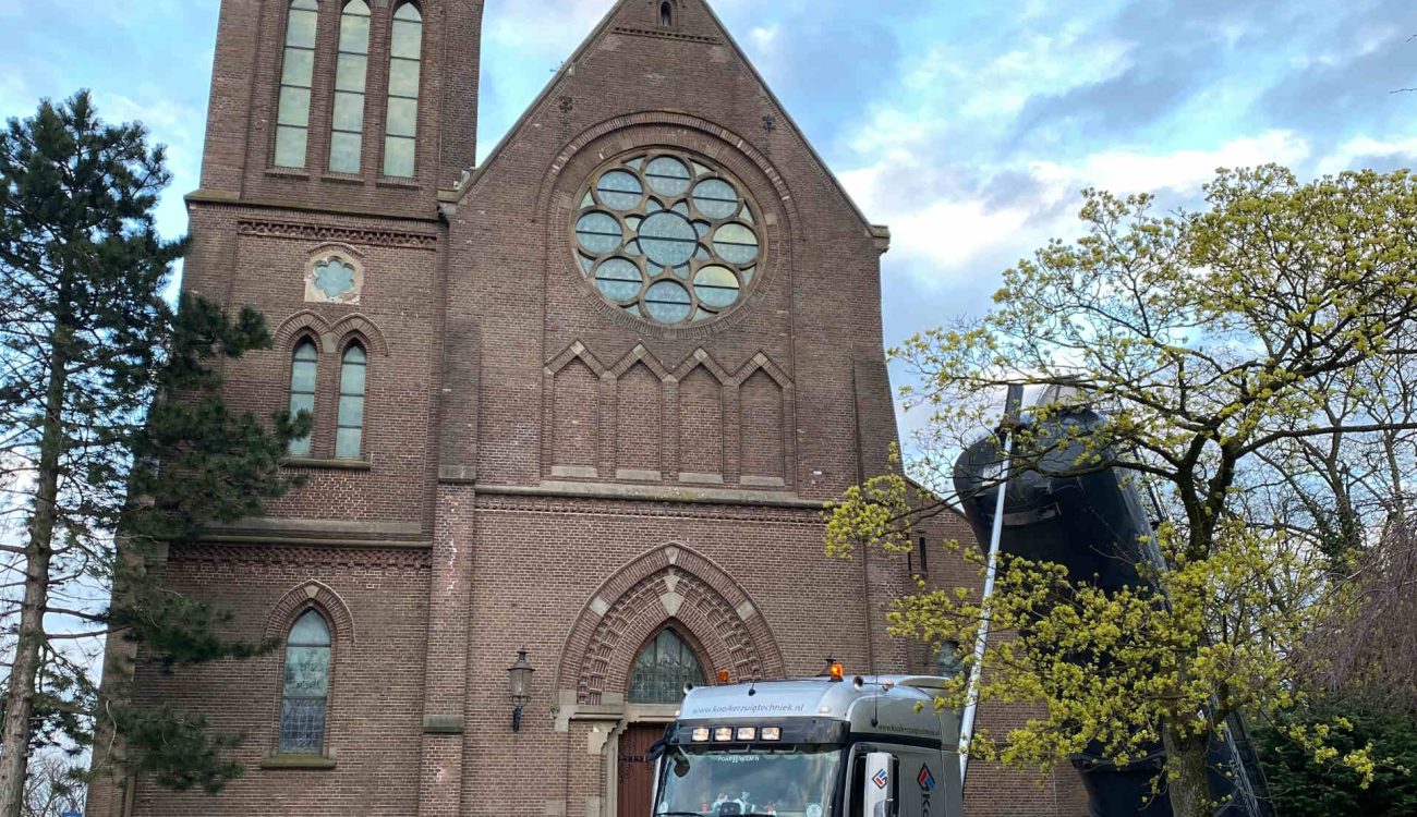 Ondersteuning fundering Kerk Ouderkerk aan de Amstel
