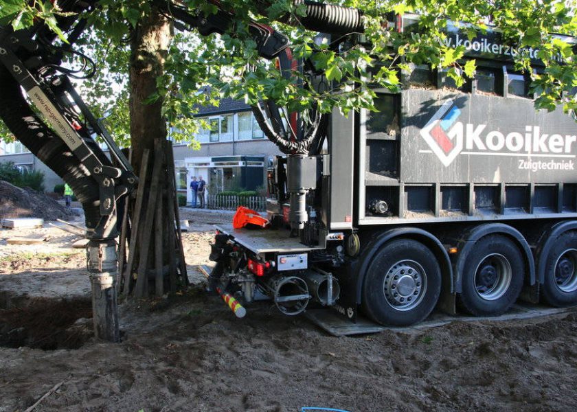 Boomverzorging met zuigtechniek