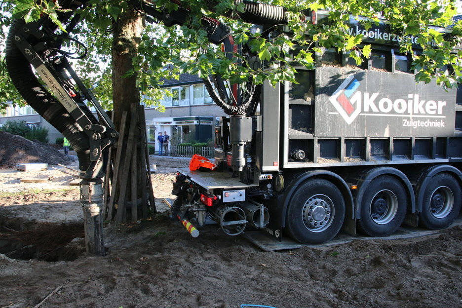 Boomverzorging met zuigtechniek