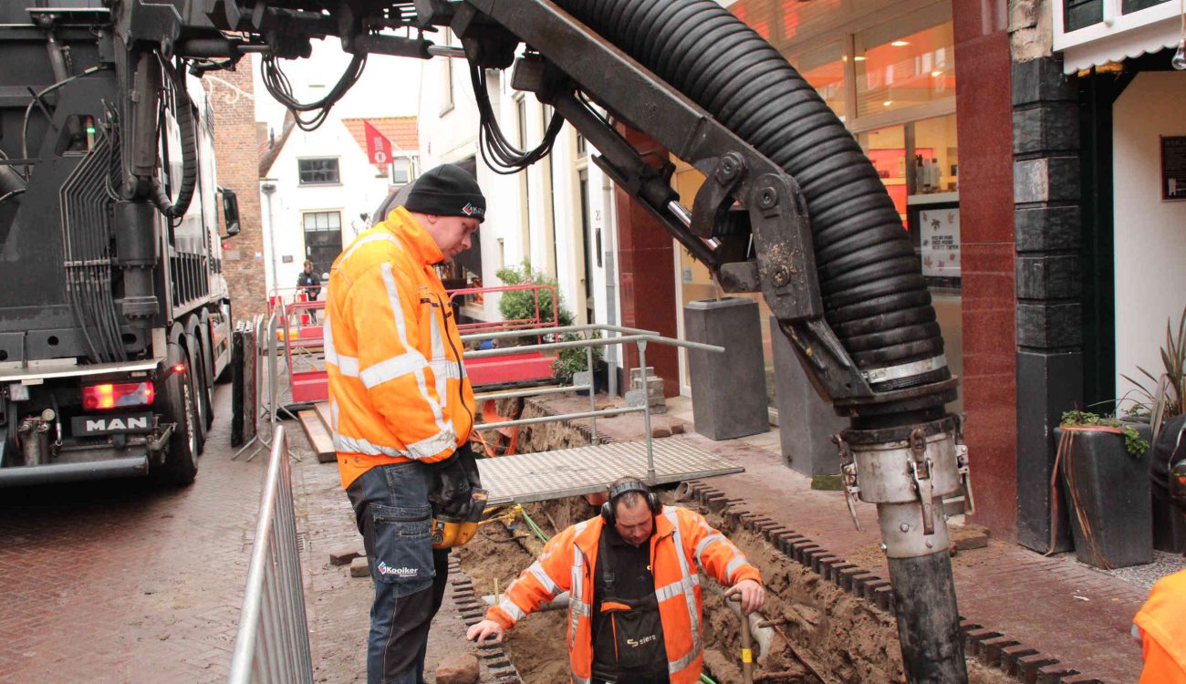 Kabels en leidingen opgraven in Hattem