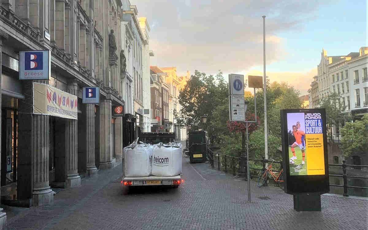 Transport Argex korrels in Utrecht centrum