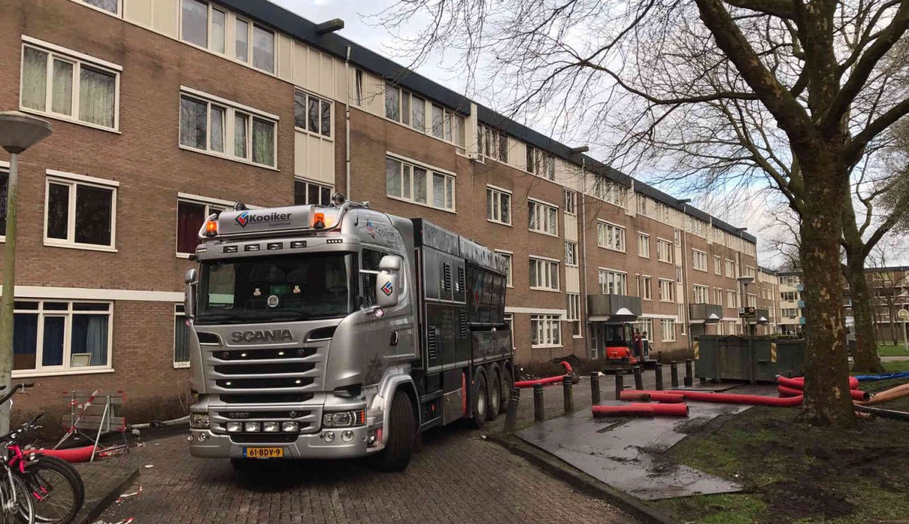 Zuigwagen voor opzuigen argex korrels Amsterdam