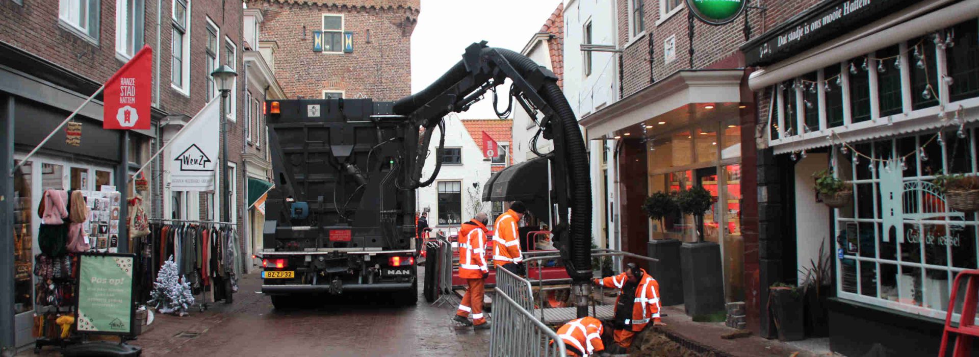 Kabels en leidingen vrijzuigen