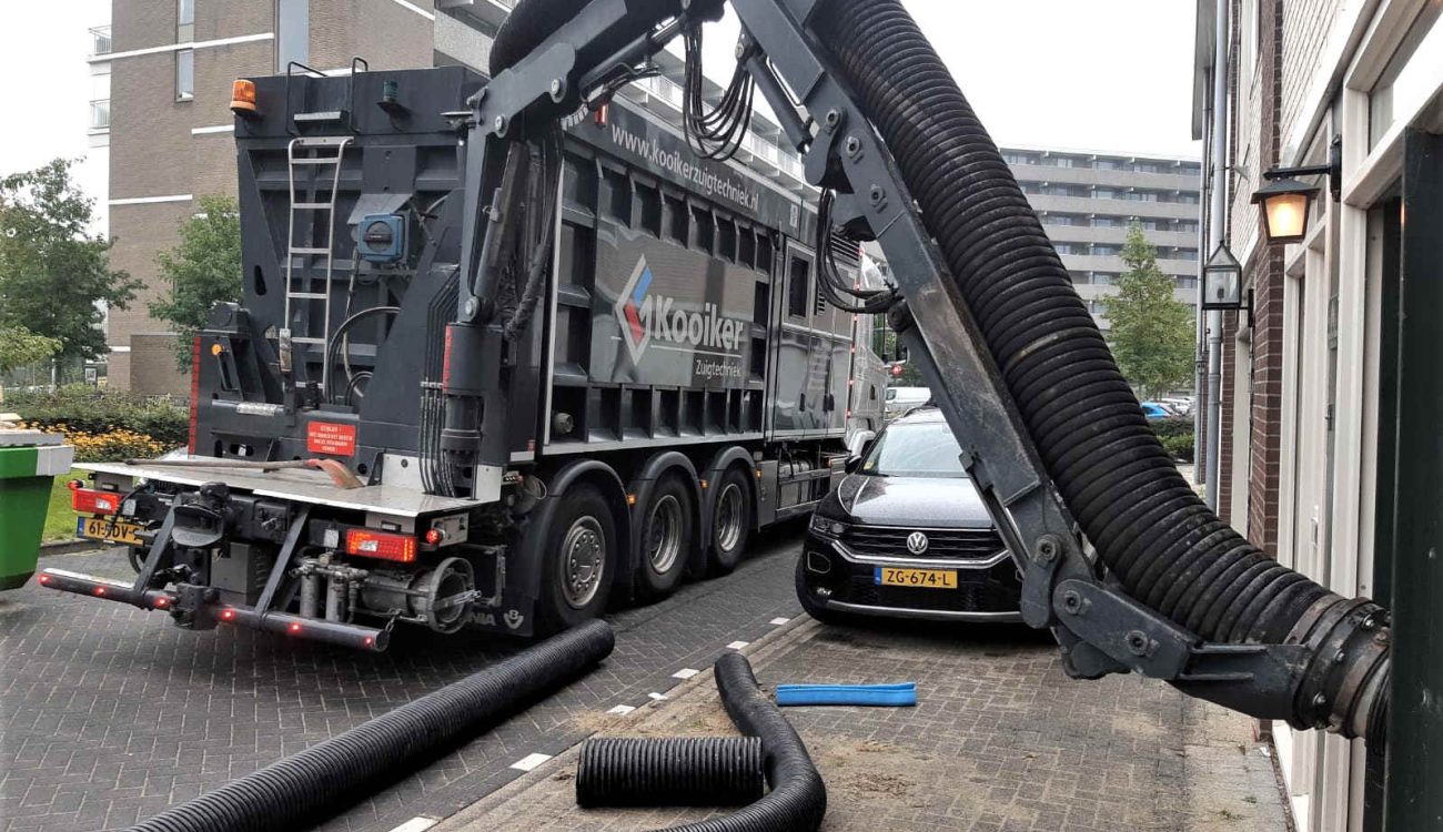 Zuigtechniek voor verwijderen isolatiemateriaal