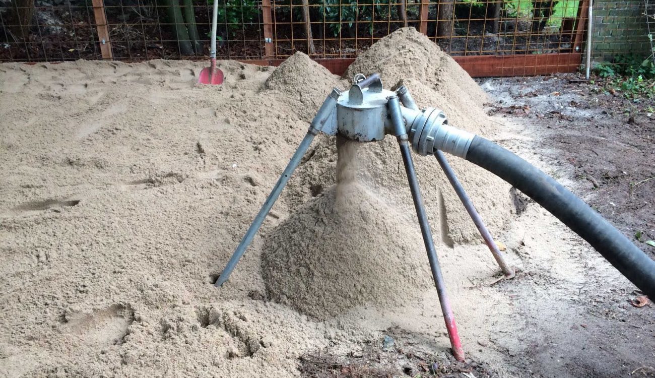 Zandblazen voor ophogen tuin in Almere