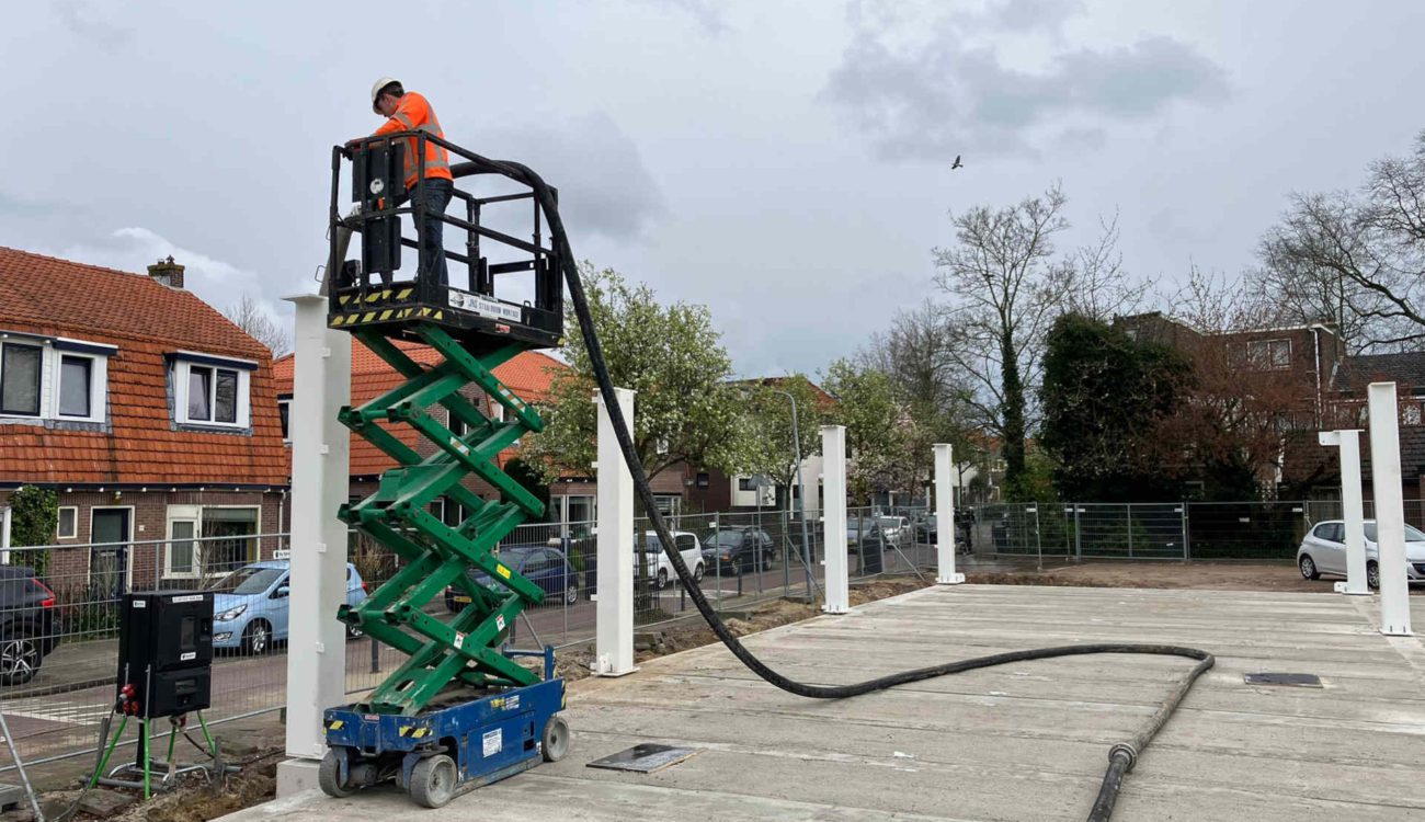 Afvullen palen met zand door blaastechniek