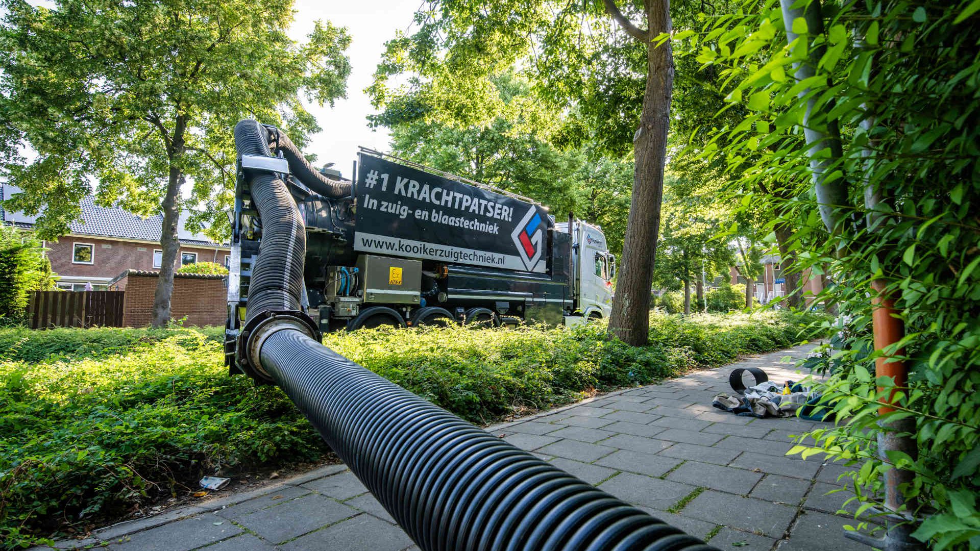 Kooiker zuigtechniek en blaastechniek