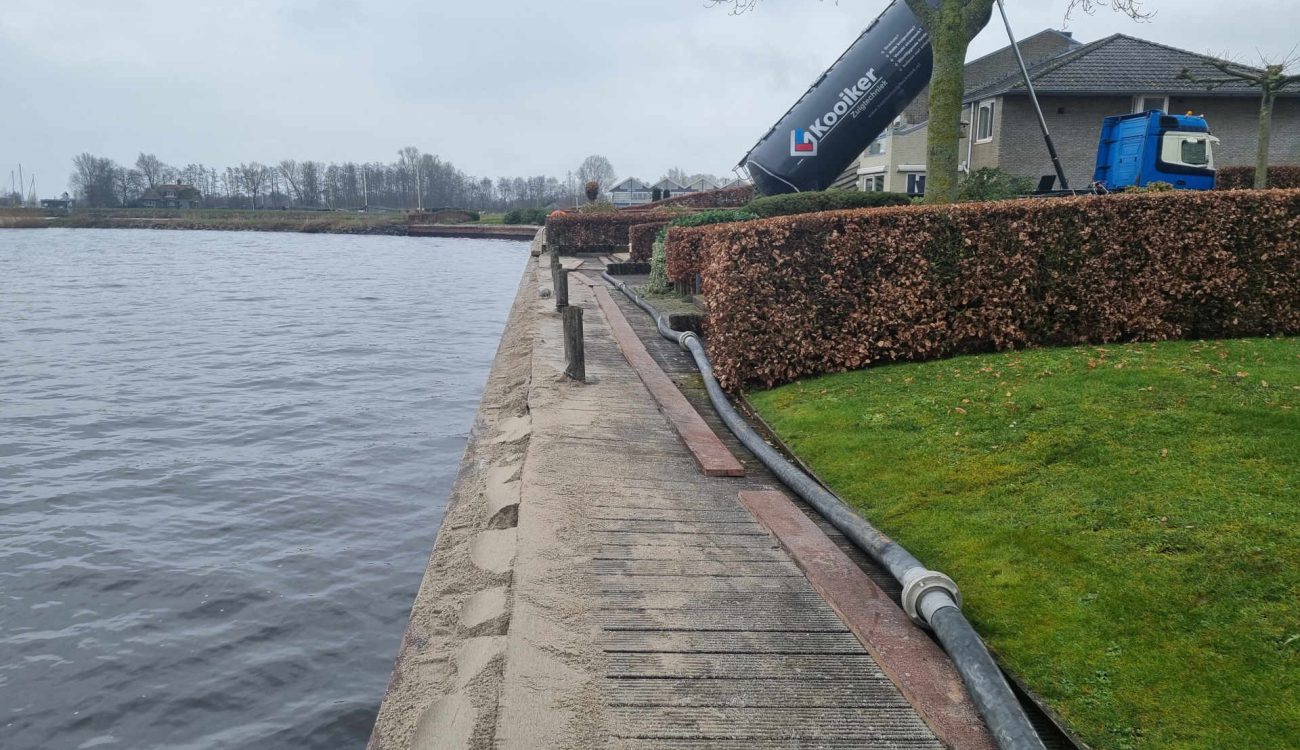 Zandblazen in Zwartsluis