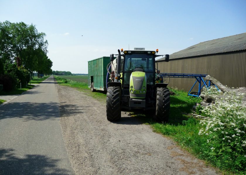 Mestkelders en mestsilo's reinigen