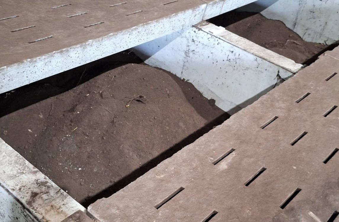 Grond in ventilatiekanaal aardappelkelder