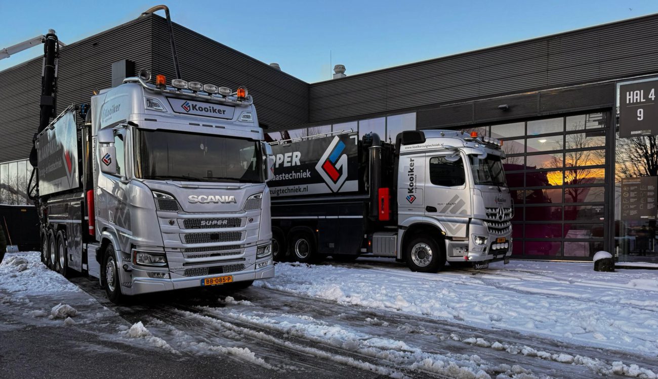 Zuigwagens voor verwijderen van sneeuw op dak