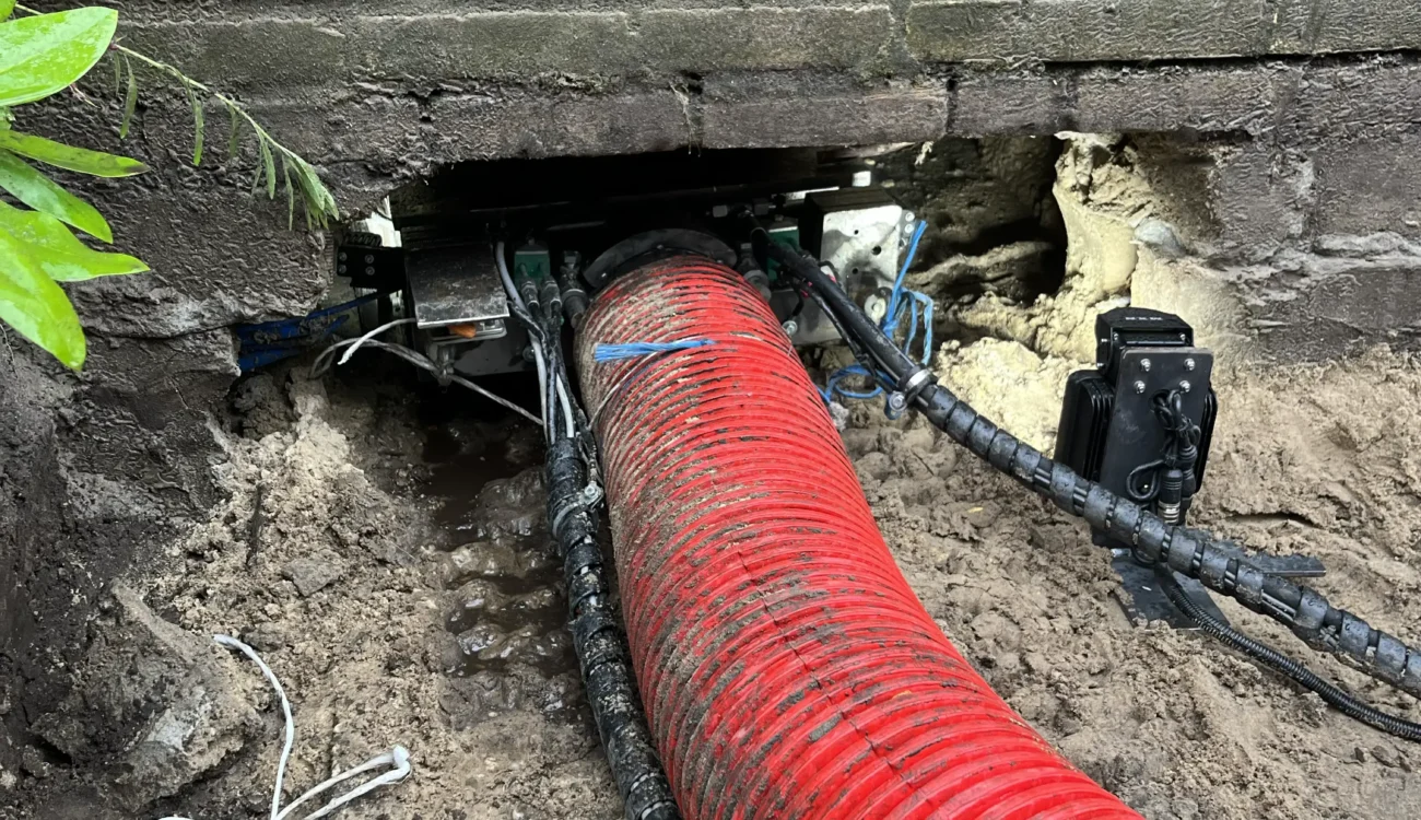 Zuigrobot in kopgat bij vloerisolatie